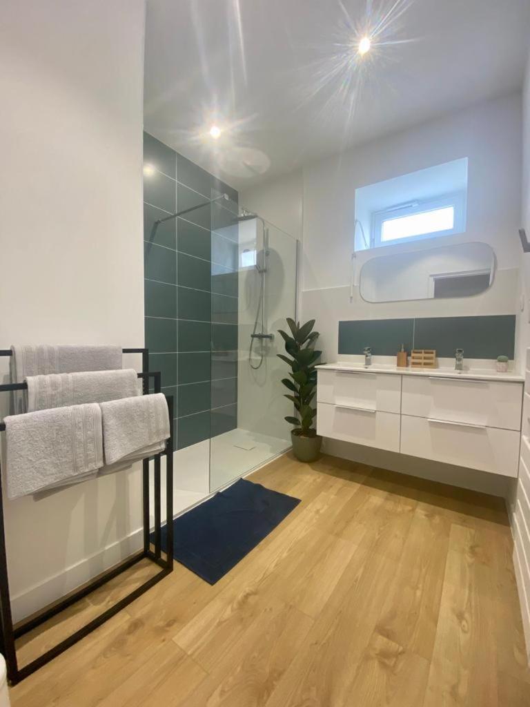 Elegance & Confort Au Coeur De Cholet ! Экстерьер фото